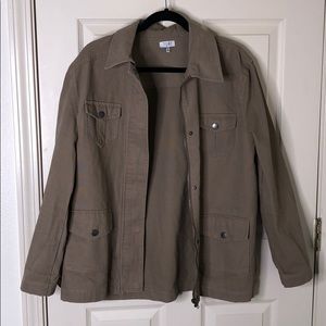 tan military jacket